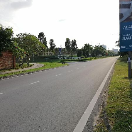 A&D Home-Stay @Kota Warisan, Sepang Exterior photo