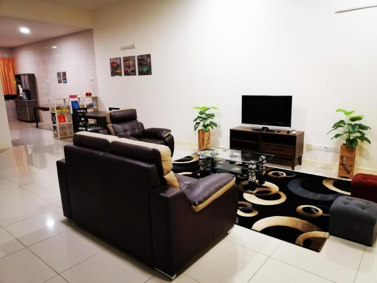 A&D Home-Stay @Kota Warisan, Sepang Exterior photo